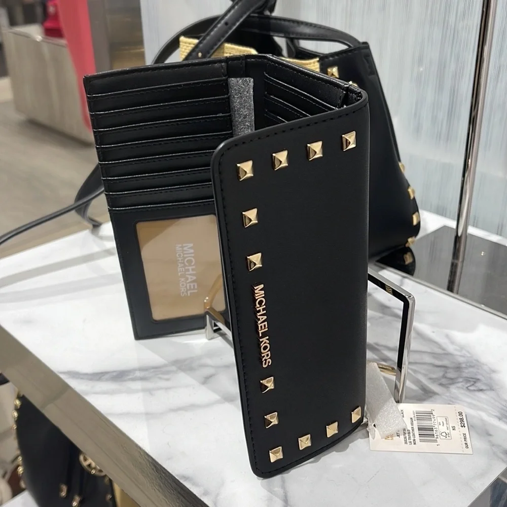 MICHAEL KORS JET SET TRAVEL LADY LARGE TRIFOLD  NON-LEATHER VEGAN WALLET 
BLACK - Picture 13 of 16